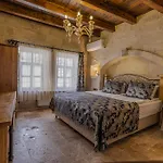 Goereme Cave Suites Hostel *