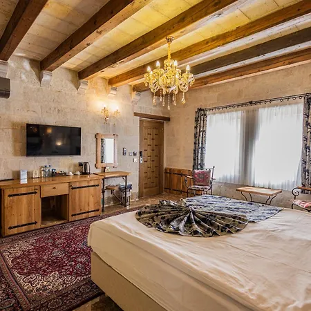 Cave Hostal