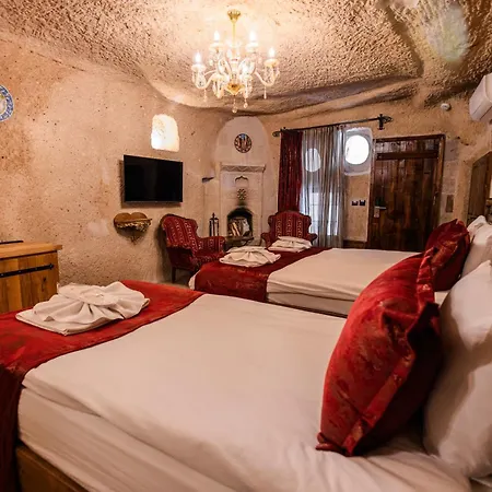 Cave Hostal *