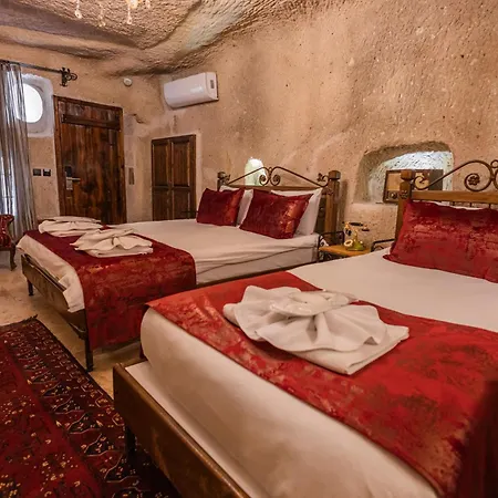 Cave Hostal *