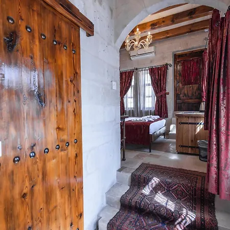 Cave Hostal