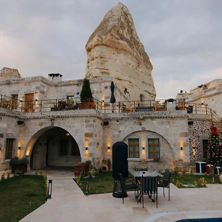 Cave Ostello *